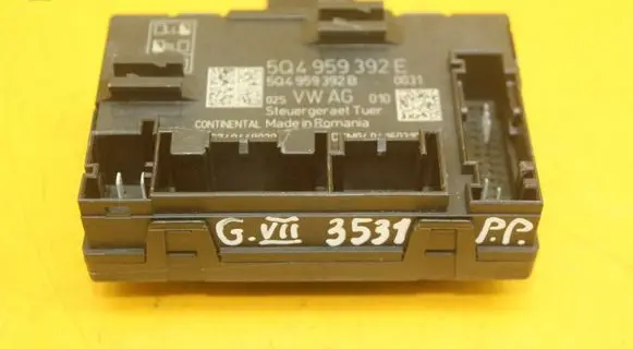 Volkswagen Golf VII Door control unit/module 5Q4959392E 5Q4959392B A2C7494680200