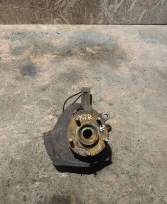 Nissan X-Trail T31 Front wheel hub 