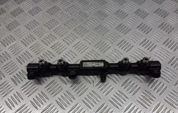 Ford Mondeo Mk III Fuel main line pipe 2S7Q-9D280-AE