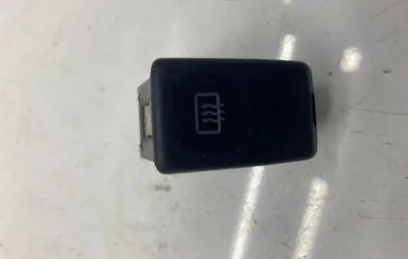 Volkswagen Golf II Windscreen/window heater switch