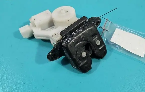 Nissan Pulsar Tailgate/trunk/boot lock/catch/latch IMPRK1588928