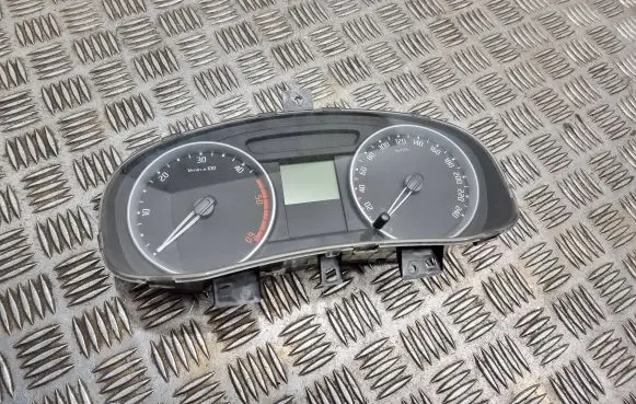 Skoda Roomster (5J) Speedometer (instrument cluster) 5J0920810C V2823466 SKZ7Z0G4510203