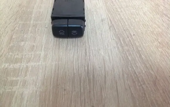 Fog light switch