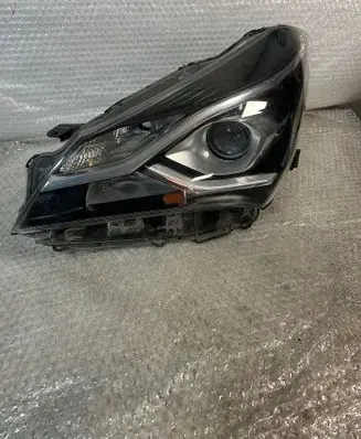 Toyota Yaris Headlight/headlamp 