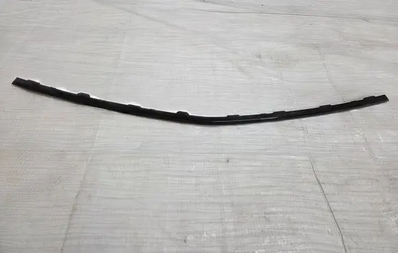Opel Mokka B Front bumper splitter molding 9835154980