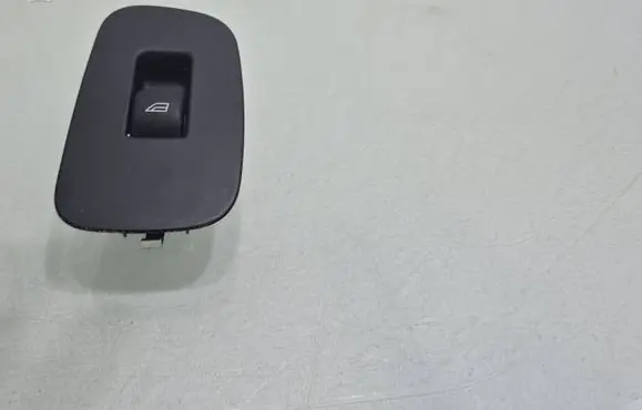 Volvo S60 Electric window control switch 31Z909901