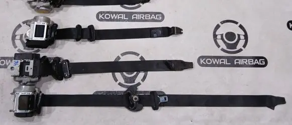 Ford Fiesta Set of seat belts H1BBB61295AE H1BBA611B68AF H1BBB61294CE