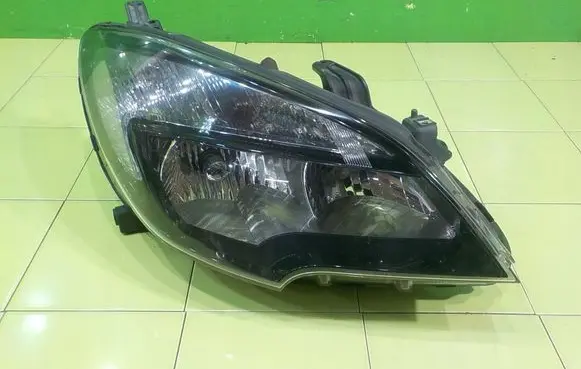 Opel Mokka Headlight/headlamp 95440410