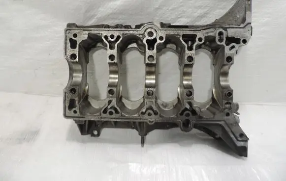 Opel Astra K Engine block 55569916GC