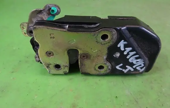 Chrysler Pacifica Rear door lock