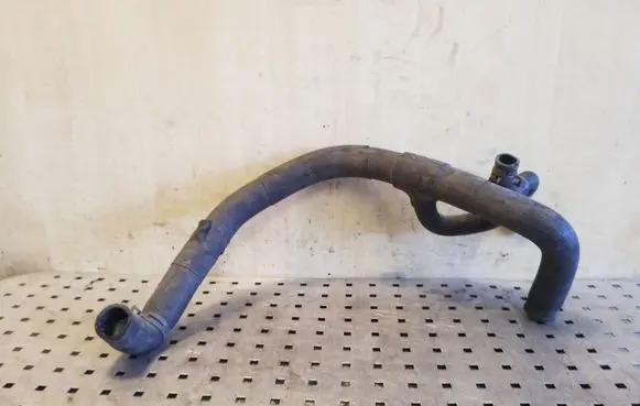 Engine coolant pipe/hose