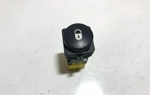 Citroen Xsara Picasso Central locking switch button 