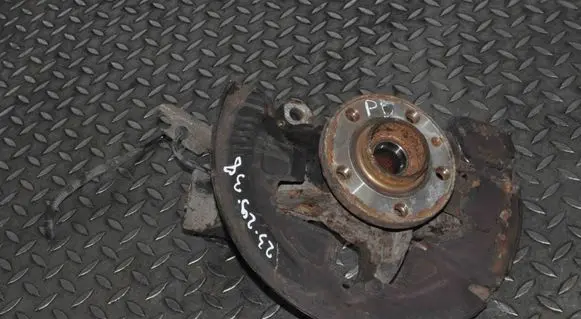 Volvo V70 Front wheel hub