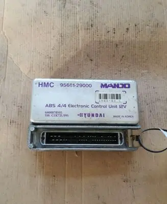 Hyundai Elantra ABS control unit/module 9566129000