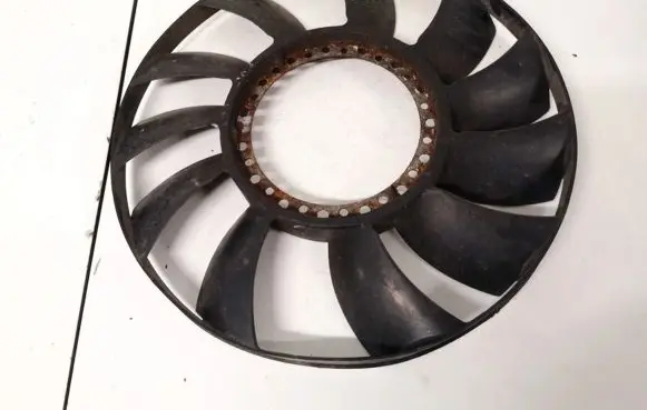 Volkswagen PASSAT B5 Fan impeller 059121301A