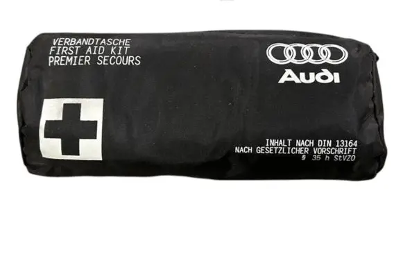 Audi TT TTS RS Mk3 8S First aid kit 8P0860282J