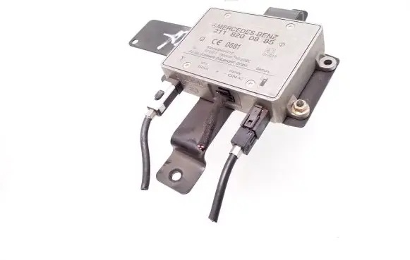 Mercedes-Benz S W220 Antenna control unit 2118200885