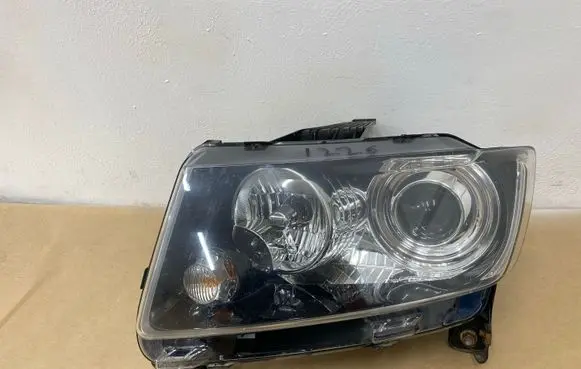 Jeep Compass Headlight/headlamp 68186713AA