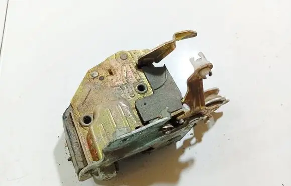 Mercedes-Benz E W124 Front door lock 