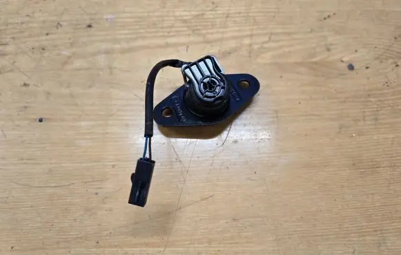 Volkswagen Caddy Sliding door sensor 2K0843639