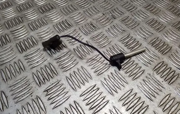 Interior temperature sensor