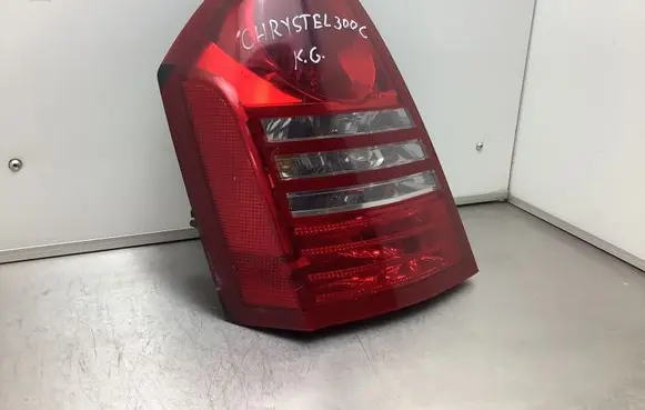 Chrysler 300 - 300C Rear/tail lights E110213