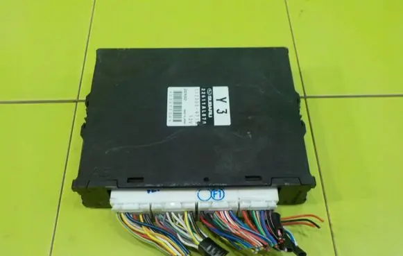 Subaru Legacy Engine control unit/module 22611AL870 ZP62