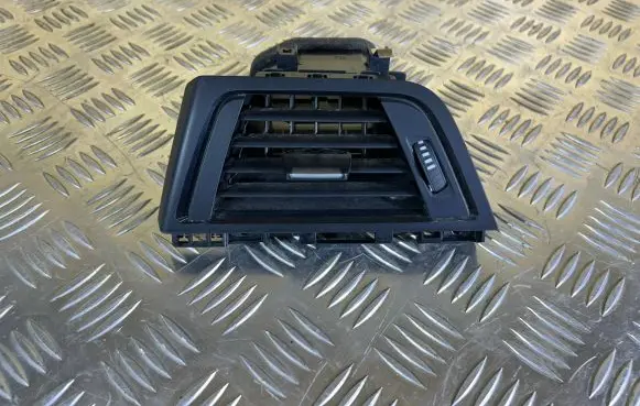 BMW 4 F32 F33 Dashboard side air vent grill/cover trim 9231970