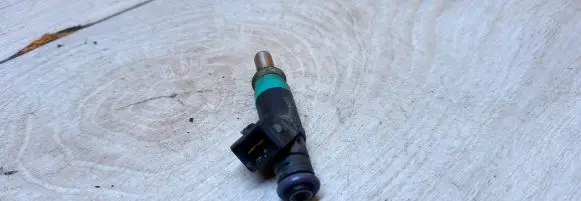 Ford Focus Fuel injector 98MFBC9F593