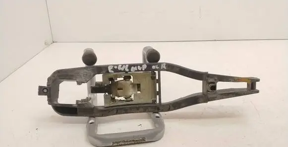 Front door exterior handle/bracket
