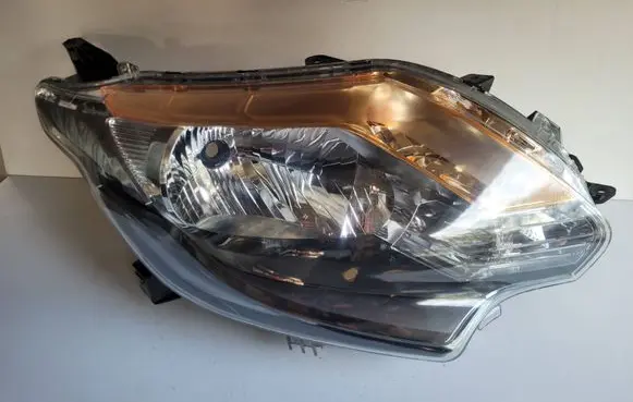 Mitsubishi L200 Headlight/headlamp W2222