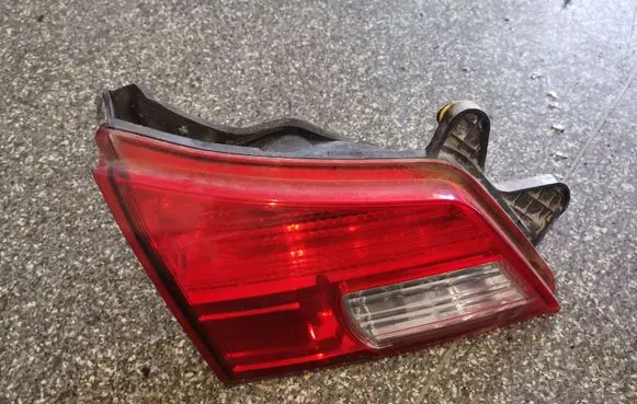 Subaru Outback Tailgate rear/tail lights