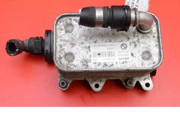 BMW 5 E60 E61 Engine oil radiator 7803830