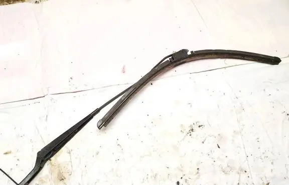 Citroen C5 Front wiper blade arm