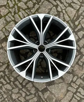 Audi Q8 R21 alloy rim 4M8601025S