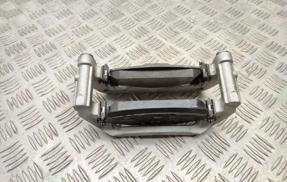 Opel Grandland X Front brake pad spring 9839379280 9839379580