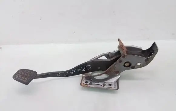Toyota Avensis T250 Brake pedal