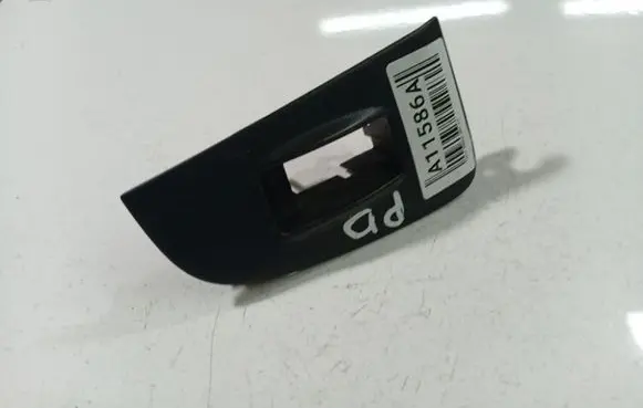 Toyota Avensis T250 Front door window switch trim 7423105140