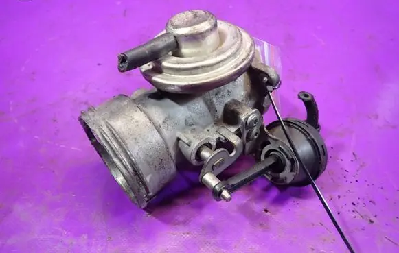 Audi A4 S4 B6 8E 8H EGR valve 038129637L