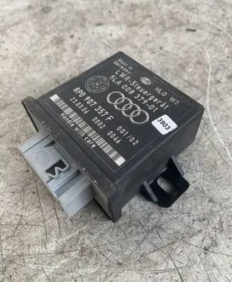 Audi Q7 4L Light module LCM 8P0907357