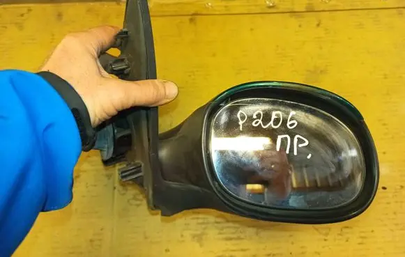 Peugeot 206 Manual wing mirror 