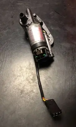 BMW 7 E38 Seat adjustment motor 8352263