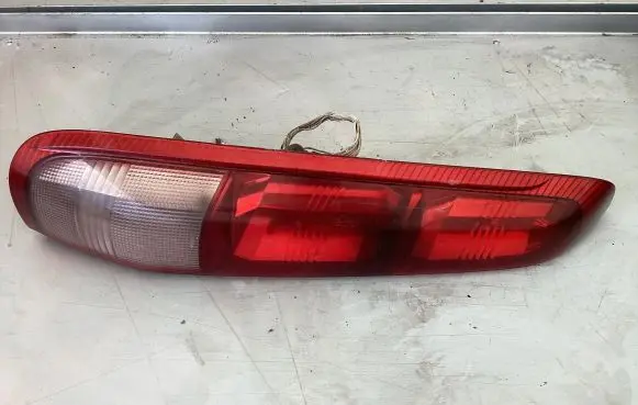 Nissan X-Trail T30 Rear/tail lights