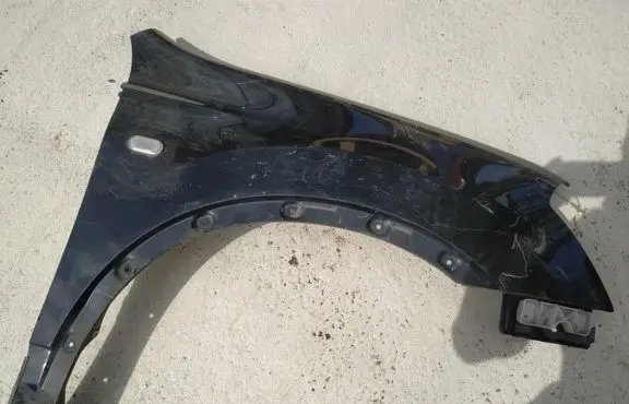 Nissan Qashqai Fender juodas