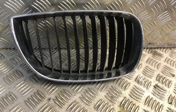 BMW 1 E81 E87 Front grill 7128614