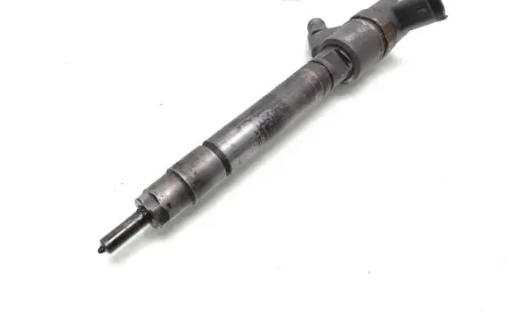 Volvo V70 Fuel injector 30777526 0445110298