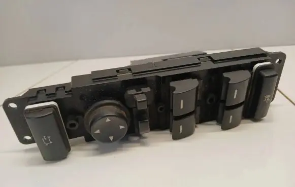 Land Rover Range Rover L322 Electric window control switch YUD000303PVA