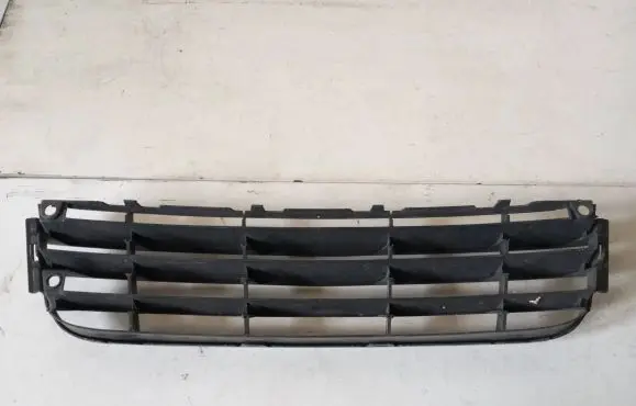 Volkswagen Touran I Front bumper lower grill 1T0853677 DNW12986