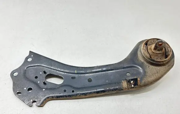 KIA Optima Rear suspension control arm 55271A8300 1711087940