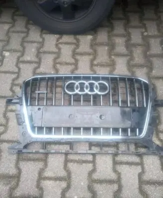 Audi Q5 SQ5 Front bumper upper radiator grill 8R0853651AB